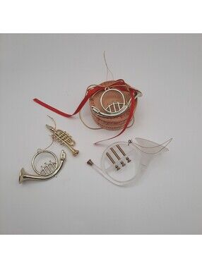 Musical Ornaments Lot Of 4 Plastic Christmas Horn